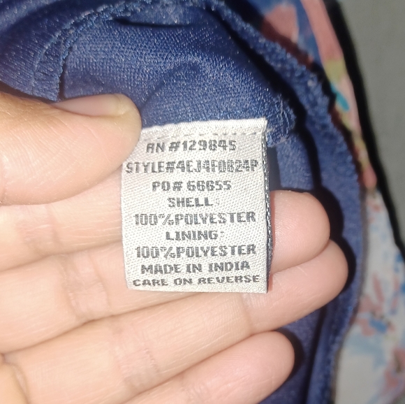 FLORAL SHORTS ROMPER - Picture 12 of 13